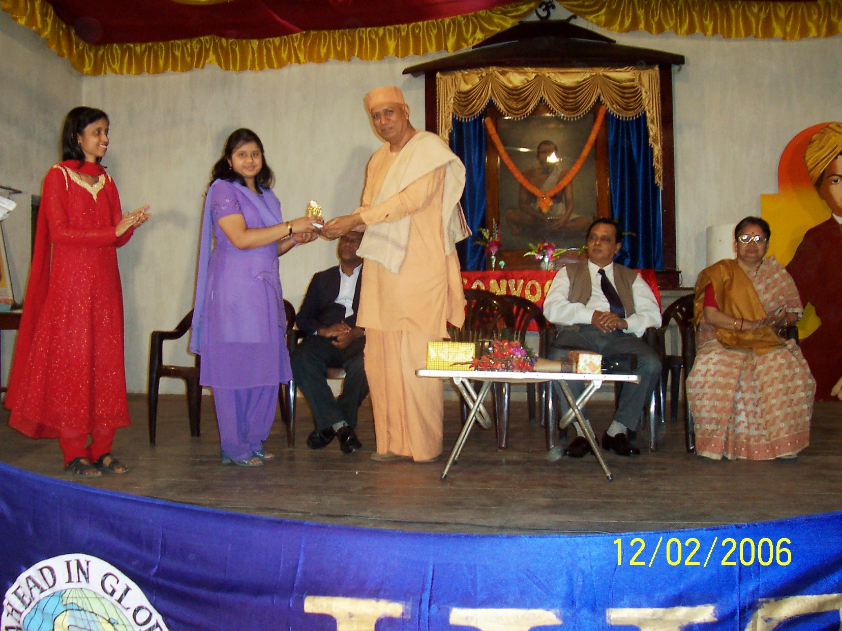 photo1